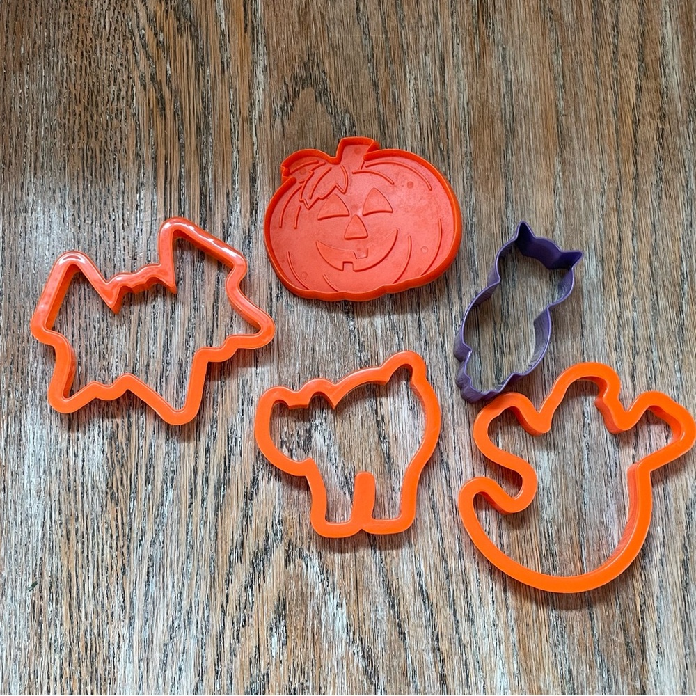 Vintage Halloween Cookie Cutter Collection🎃